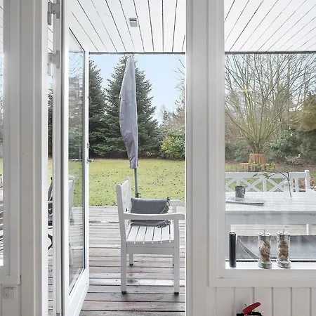 3 Bedroom Cozy In Vaeggerlose