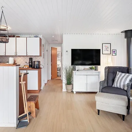 Tatil Evi 3 Bedroom Cozy In Vaeggerlose Bøtø By