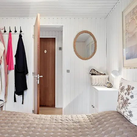 3 Bedroom Cozy In Vaeggerlose Tatil Evi Bøtø By