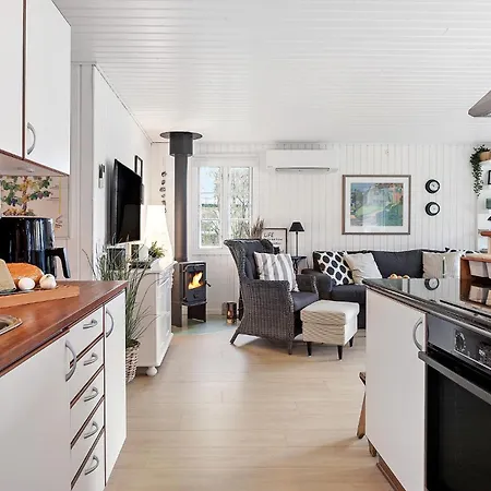 Holiday home 3 Bedroom Cozy In Vaeggerlose